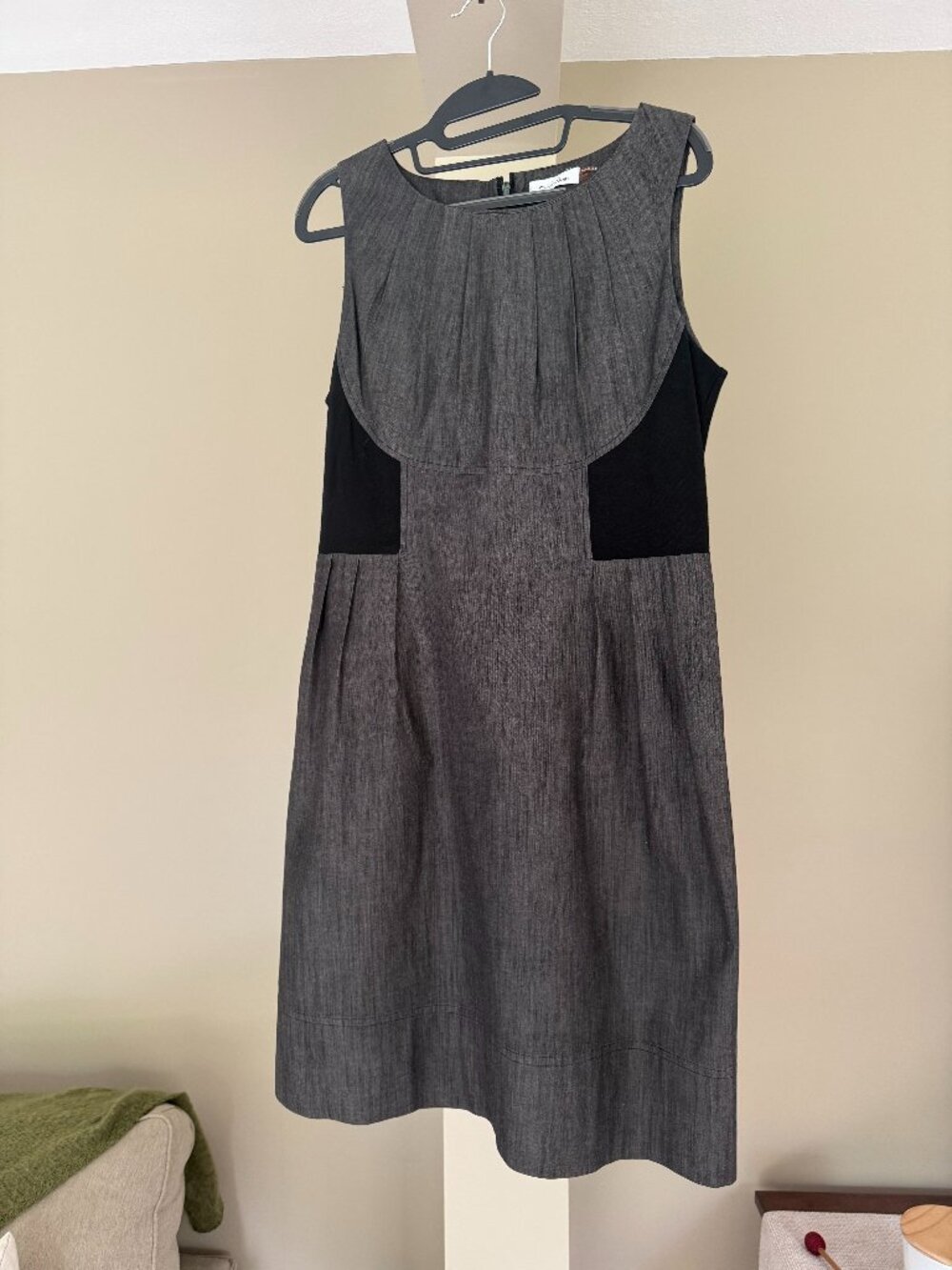 Calvin Klein A-line Sleeveless Gray/Black Zip Back Dress Size 10P